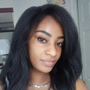 Meet your Posher, Leonne